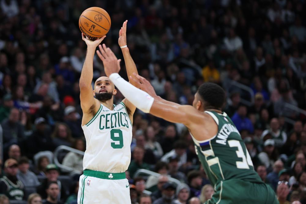 球队走在正 球队走在正