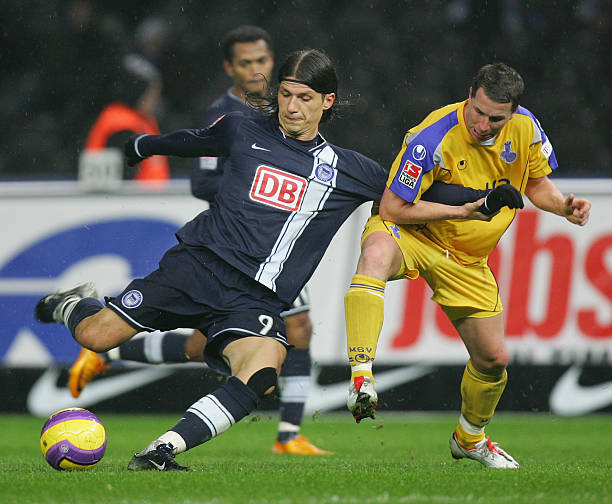 时刻的稳健 时刻的稳健