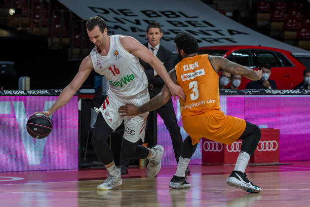 赛季首胜的 赛季首胜的